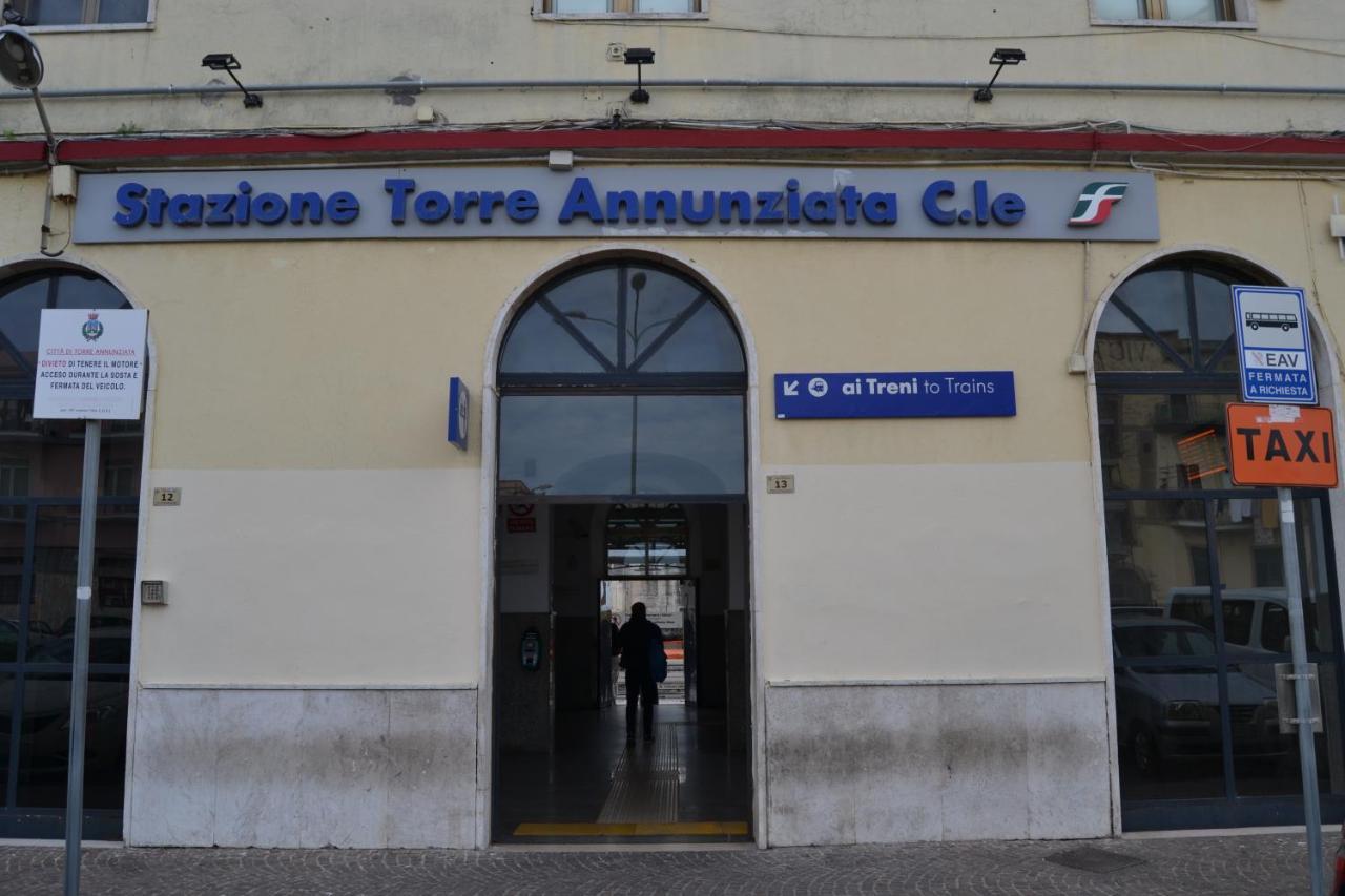 Manfredi Apartments Torre Annunziata Esterno foto