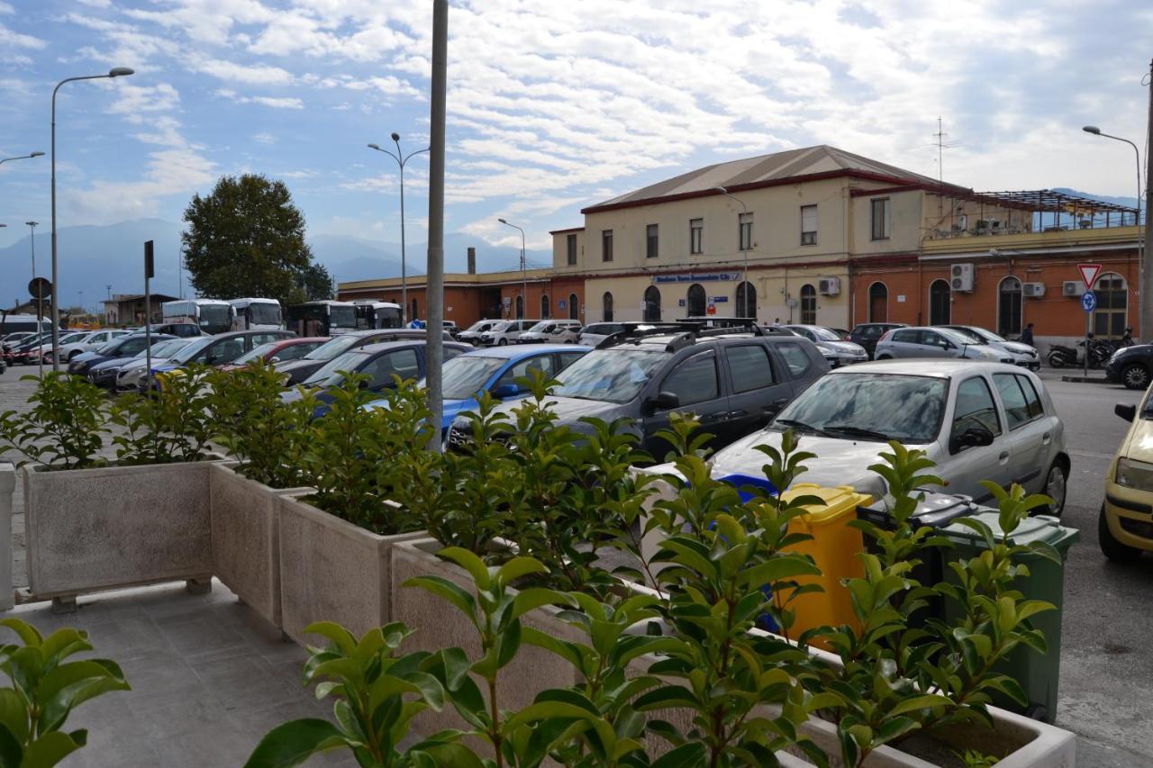 Manfredi Apartments Torre Annunziata Esterno foto