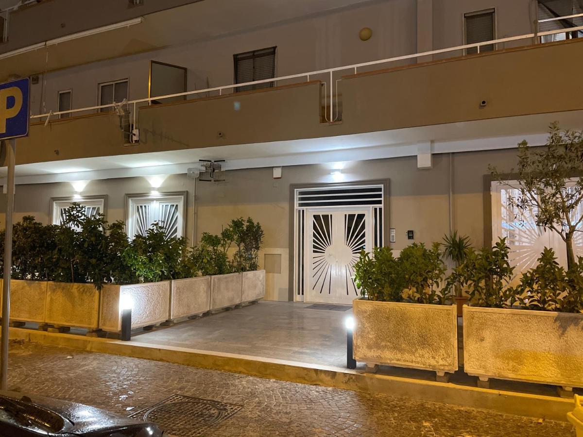 Manfredi Apartments Torre Annunziata Esterno foto